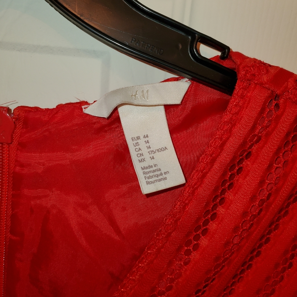 Great condition, H&M red dress, size 14 - Picture 5 of 6